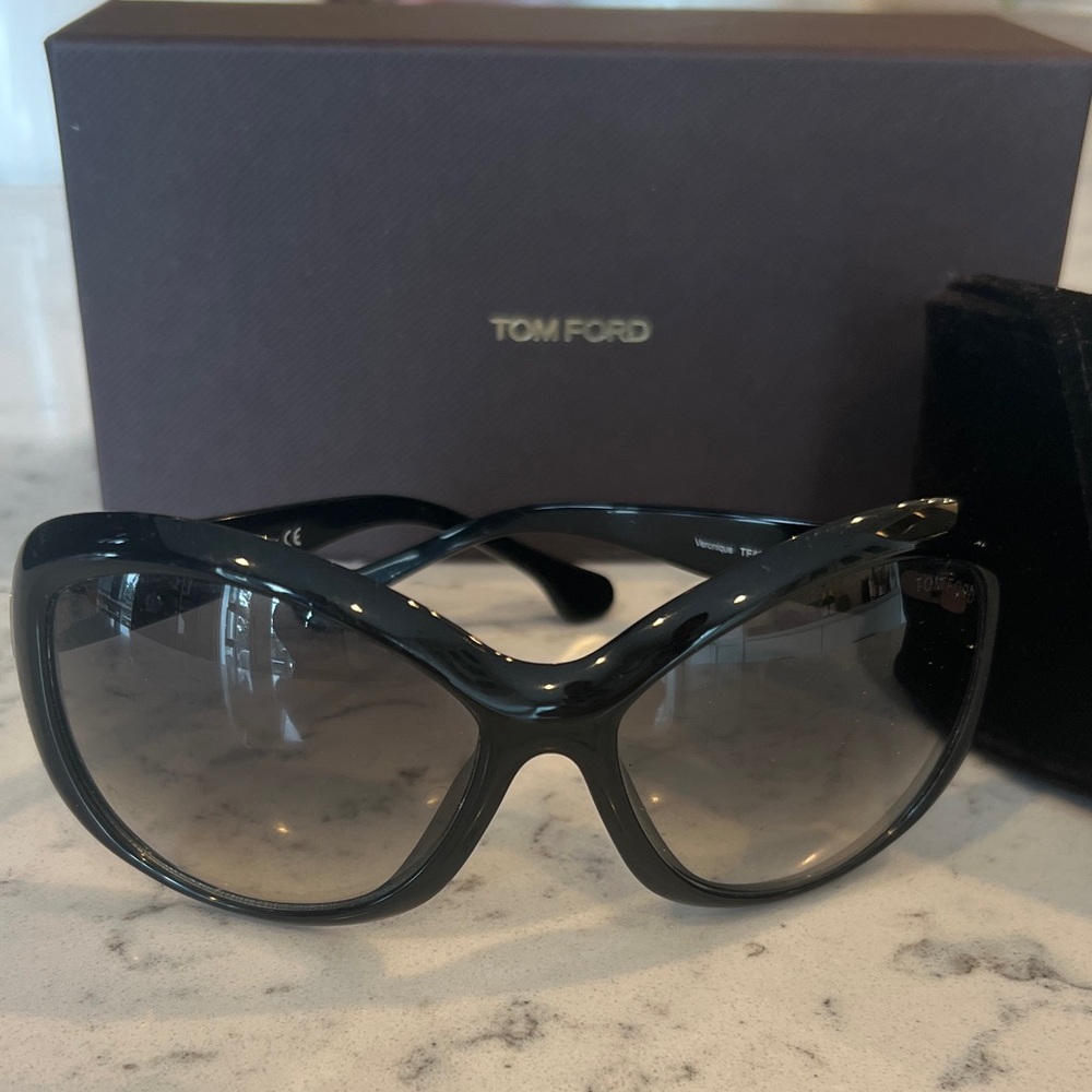 Tom Ford Glossy Black Women's Sunglasses